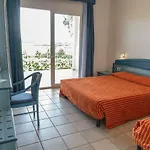 Village Hotel 4*