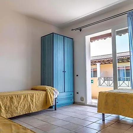 Village فندق نيكوتيرا
