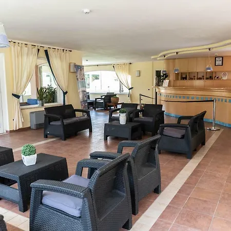 Village מלון ניקוטרה